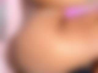 Live cam show with paulineefox - Ebony on Camsoda | colombia