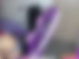 roxxyroxan's Live Sex Cam Show