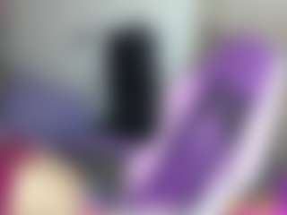roxxyroxan's Live Sex Cam Show