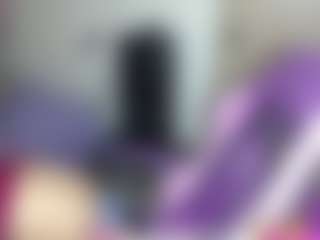 roxxyroxan's Live Sex Cam Show