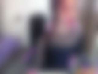 roxxyroxan's Live Sex Cam Show