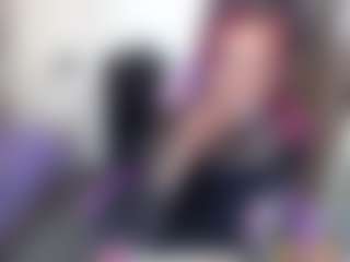 roxxyroxan's Live Sex Cam Show