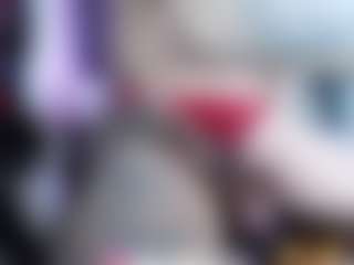 roxxyroxan's Live Sex Cam Show