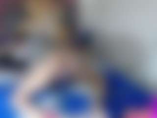 roxxyroxan's Live Sex Cam Show