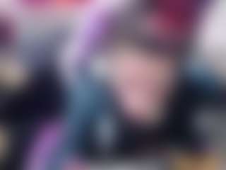 roxxyroxan's Live Sex Cam Show