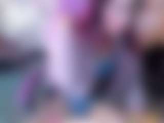 roxxyroxan's Live Sex Cam Show