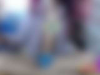 roxxyroxan's Live Sex Cam Show