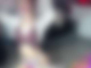 roxxyroxan's Live Sex Cam Show