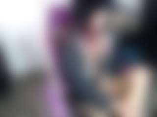 Live cam show with roxxyroxan - Black on wildcum.com