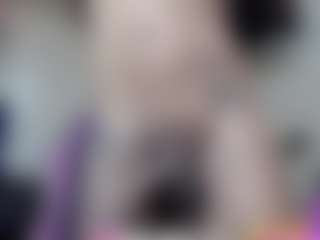 roxxyroxan's Live Sex Cam Show