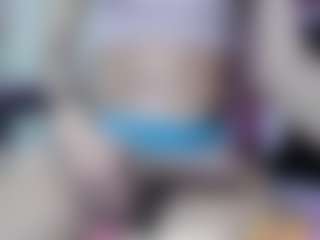 Live cam show with roxxyroxan - Flat Chested on Camming Site