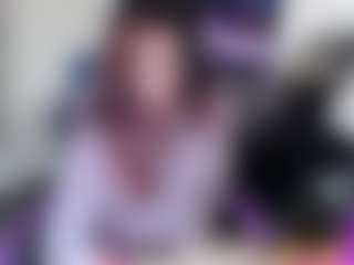 Live cam show with roxxyroxan - Red Hair on Camming Site