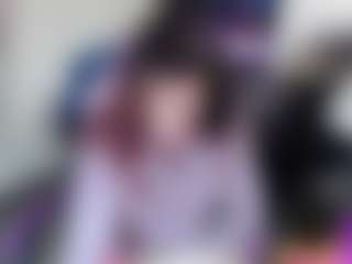 Live cam show with roxxyroxan - Flat Chested on livesuperchat.net