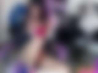 roxxyroxan's Live Sex Cam Show