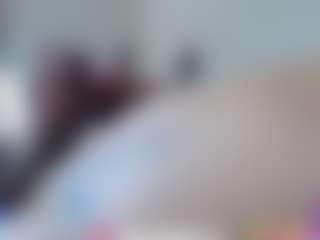 Live cam show with roxxyroxan - Drinking on madthumbs