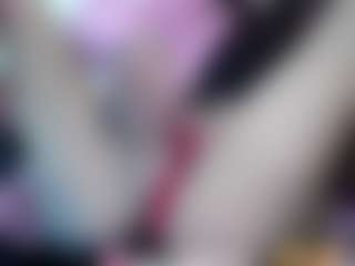 roxxyroxan's Live Sex Cam Show