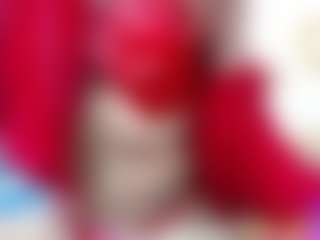 Live cam show with roxxyroxan - Smoking on madthumbs