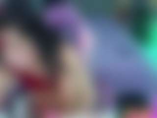 Live-Cam-Show mit roxxyroxan - Smoking auf Camsoda