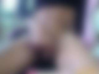 Show live cam dengan roxxyroxan - Nipple Piercings di Camsoda