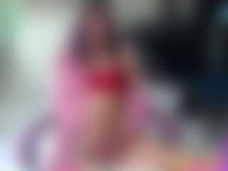 Live cam show with roxxyroxan - HD on TeamSkeetLive