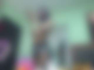 Live cam show with roxxyroxan - Mistress on Dolls Live