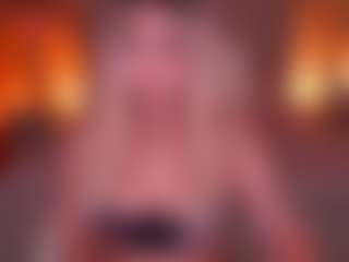 Live cam show with SusieGirll - Muscle on CamwithHer