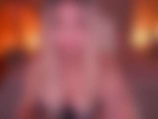 Live cam show with SusieGirll - Muscle on CSO-WL