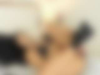 Live cam show with Bellaa-Joness - Legs on Soda Cam