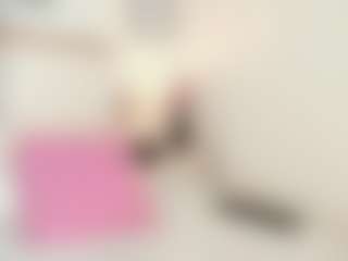 Live cam show with Bellaa-Joness - Young Adult on Instabang