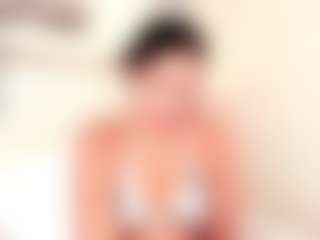 Live cam show with Bellaa-Joness - Tease Ebony on Camsoda | colombia