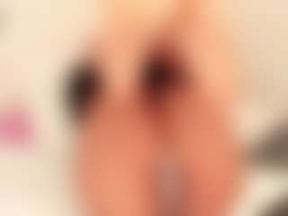 Live cam show with Bellaa-Joness - Black Shaved Pussy on SmokeAndPoke