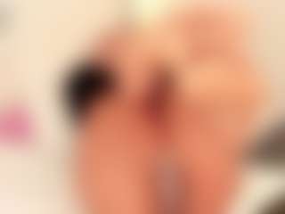 Bellaa-Joness's Live Sex Cam Show