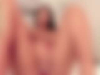 Live cam show with Bellaa-Joness - Control on Hubzter Live