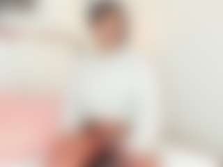 Live cam show with Bellaa-Joness - Blowjob on Cam Slut