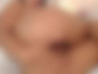 Bellaa-Joness's Live Sex Cam Show