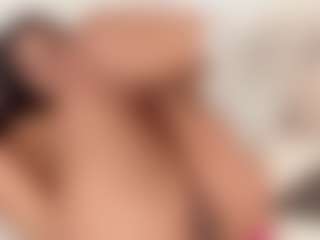Bellaa-Joness's Live Sex Cam Show