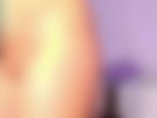 Live cam show with Manyaa1 - Smoking on Camsoda