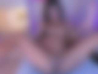 MiaTurnner's Live Sex Cam Show