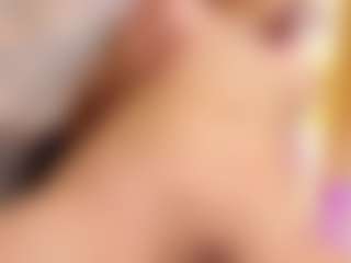 Live cam show with BELLA MUSH - Red Hair on SquirtSoMuch