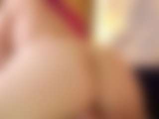 Live cam show with BELLA MUSH - Petite Toys on sexytreat.net