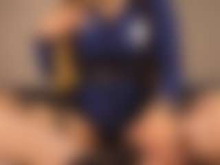 Live cam show with Aurora - Mature on iamadamtest123.com