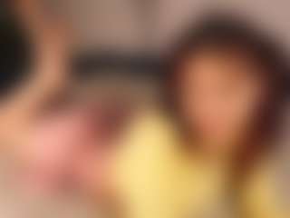 Live cam show with Aurora - Petite on camtv
