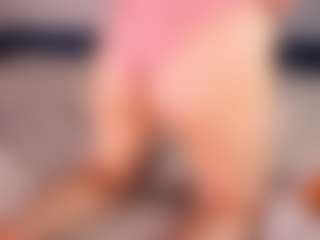 Live cam show with Aurora - Mature on UwU Esports