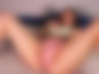Live cam show with Aurora - Blowjob on Stripli.com