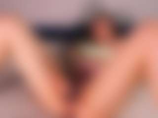 Live cam show with Aurora - Brown Hair on pussylord.com