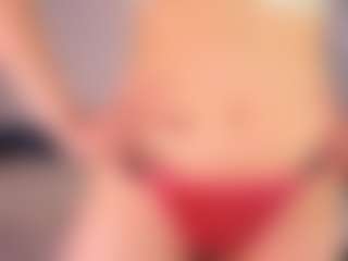 Live cam show with Aurora - Mature on Camming Site