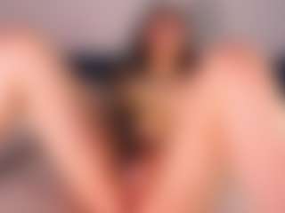 Live cam show with Aurora - Teen (18+) on hrnylive.com
