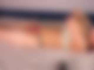 Live cam show with Aurora - Flashing on Camming Site