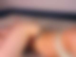Live cam show with Aurora - Brown Hair on Stripli.com