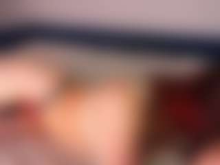Live cam show with Aurora - Smoking on friskycurves.com